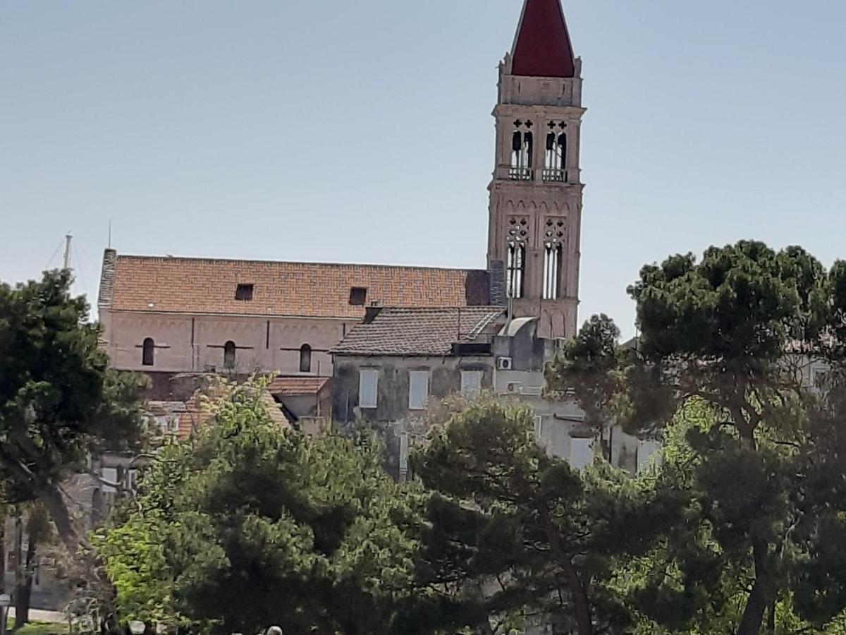 Apartman Petrovic City Center Trogir Exteriör bild