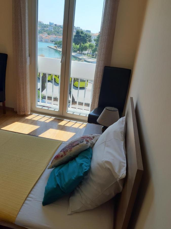 Apartman Petrovic City Center Trogir Exteriör bild