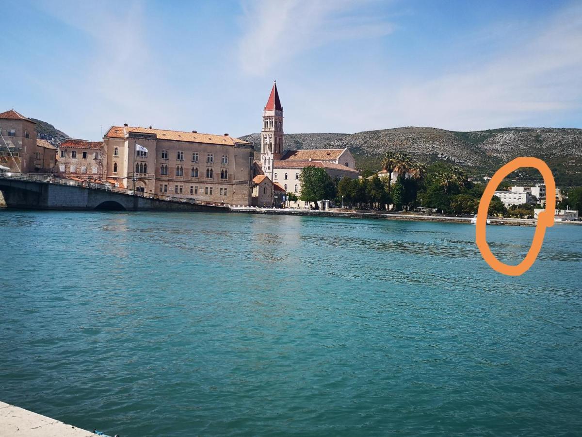 Apartman Petrovic City Center Trogir Exteriör bild