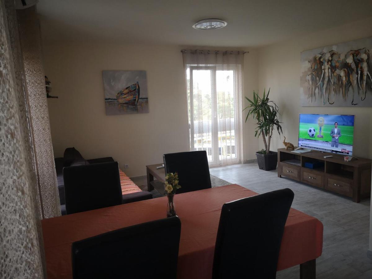 Apartman Petrovic City Center Trogir Exteriör bild