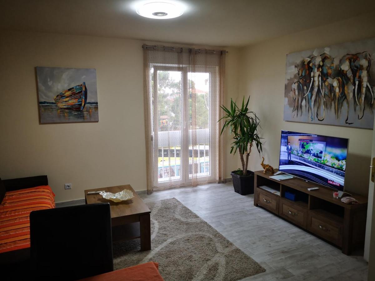Apartman Petrovic City Center Trogir Exteriör bild
