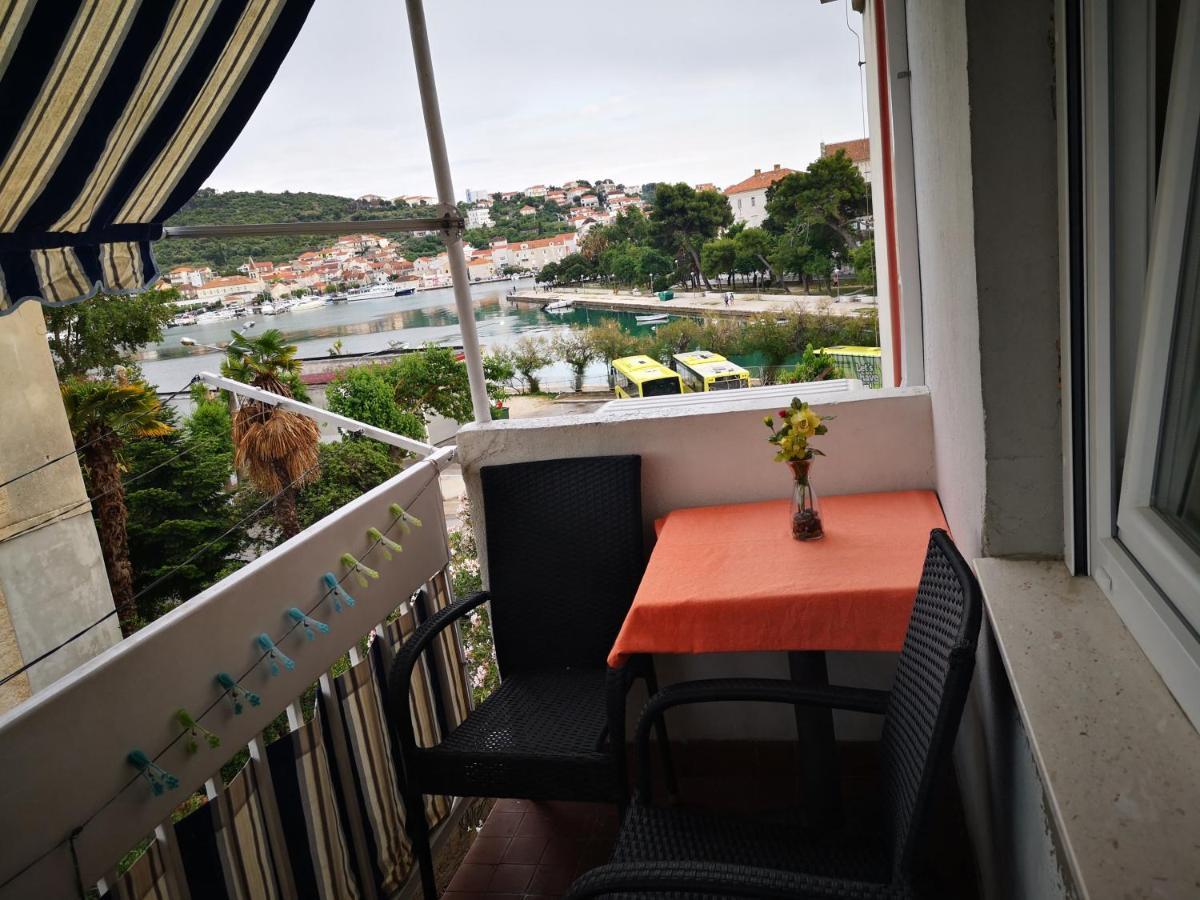 Apartman Petrovic City Center Trogir Exteriör bild