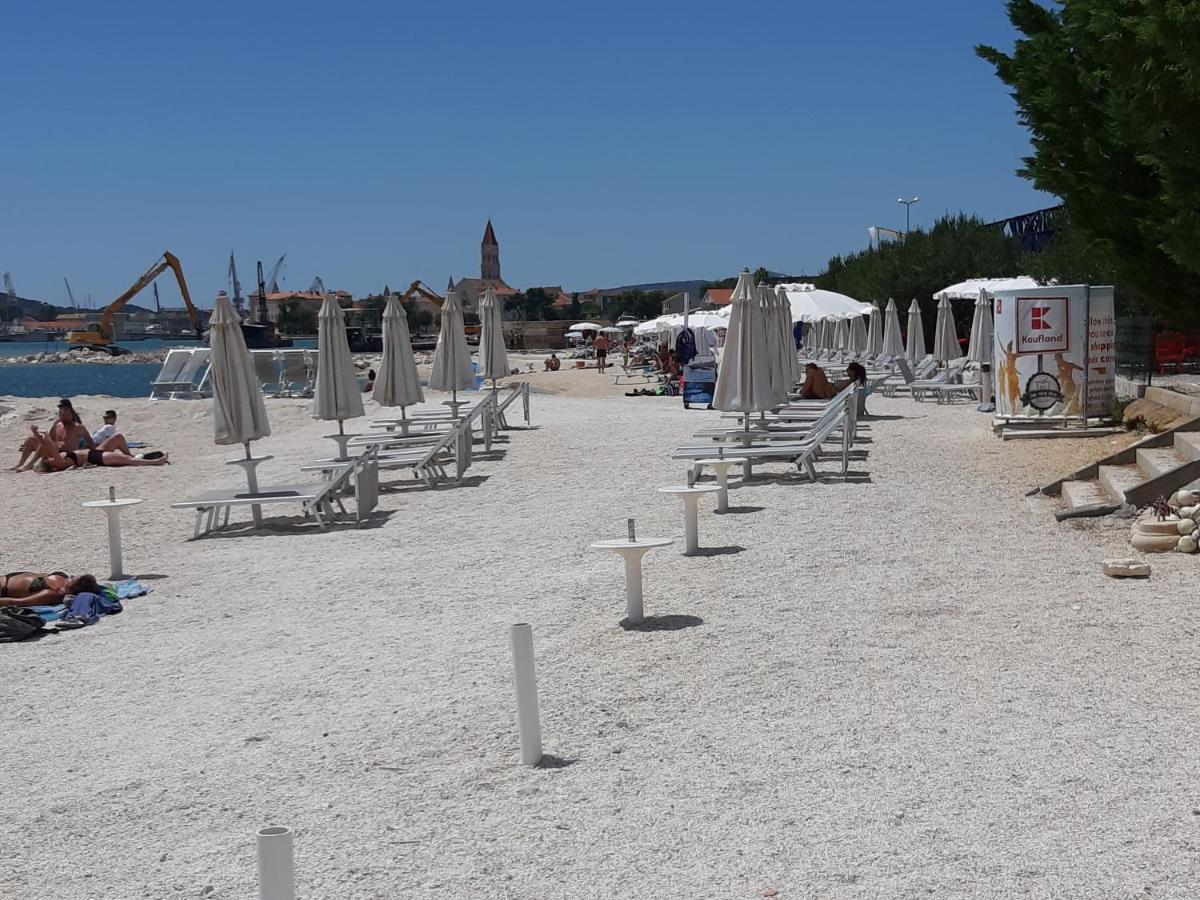 Apartman Petrovic City Center Trogir Exteriör bild