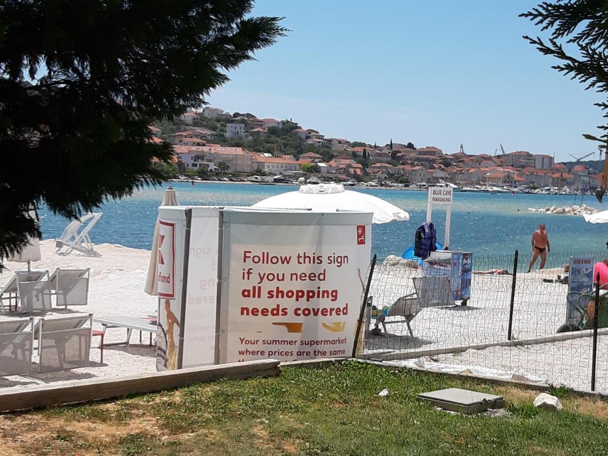 Apartman Petrovic City Center Trogir Exteriör bild