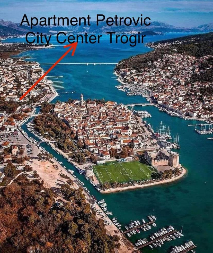 Apartman Petrovic City Center Trogir Exteriör bild